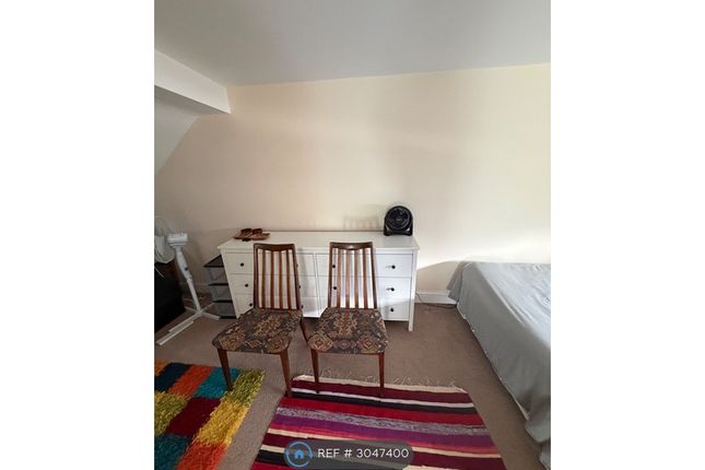 Wentworth Avenue, Finchley London, Finchley photo 3