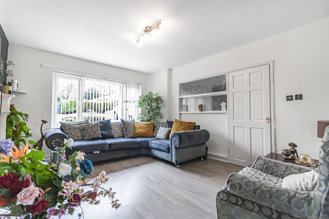 15, Croftlands, Bury photo 3