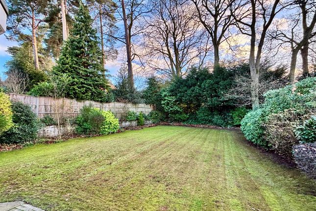 6, Chatsworth Heights, Surrey photo 2