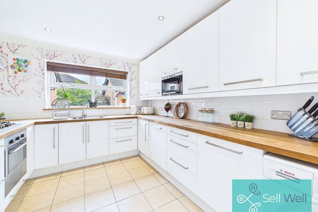 18, Clondberry Close, Manchester photo 3