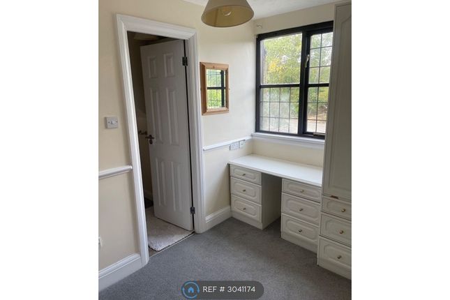Bricket Lodge, Lye Lane Bricket Wood, St Albans photo 5