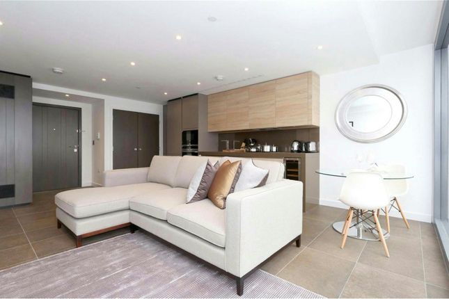 1-bed flat on Flat 77, Chronicle Tower, London, £500,000