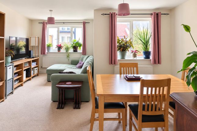 44, Sir Henry Brackenbury Road, Ashford photo 4
