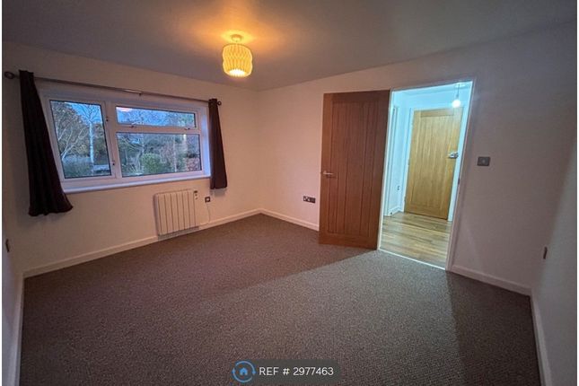 Hillside Road, Flat C, Burnham-On-Crouch photo 5