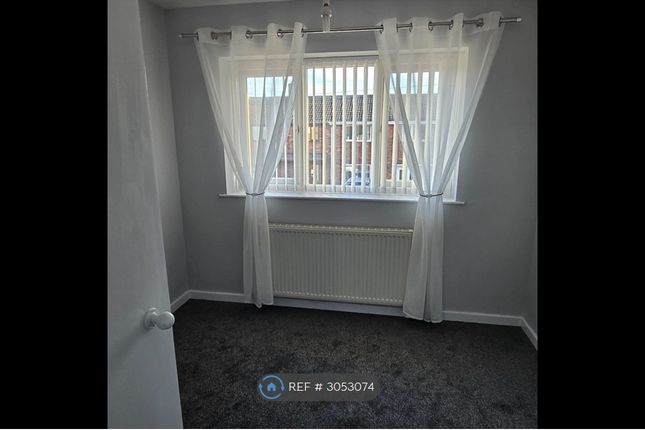 York Road, Dunscroft, Doncaster photo 4