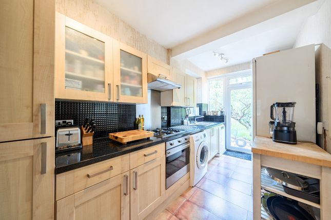 88, Chanctonbury Way, London photo 4