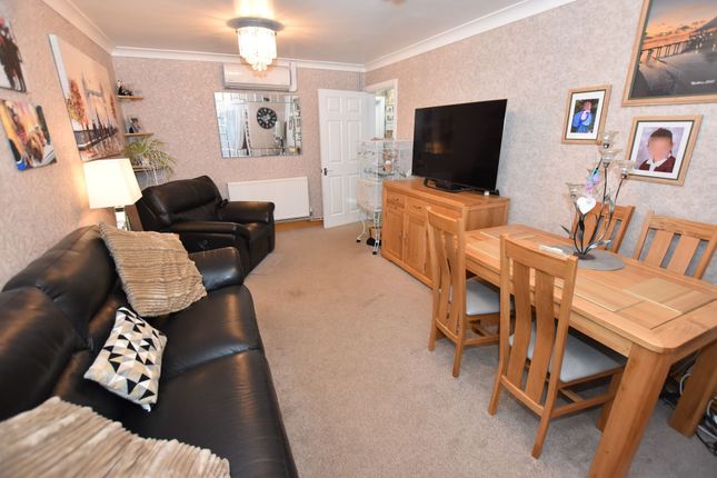 12 St. Andrews Close, Margate photo 5