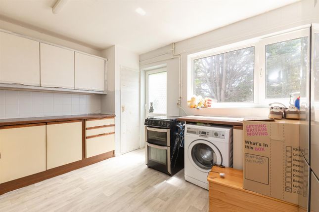 7, Upper Broomgrove Road, Hastings photo 4