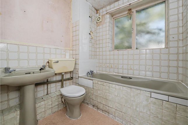 80, Friars Avenue, London photo 5
