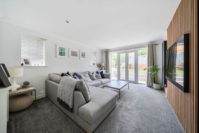 41 Skylark Avenue, Emsworth photo 2