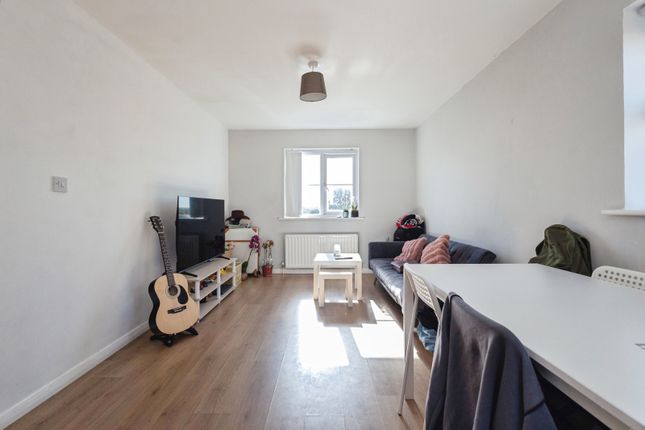 16I,, Blueberry Avenue, Greater Manchester photo 2
