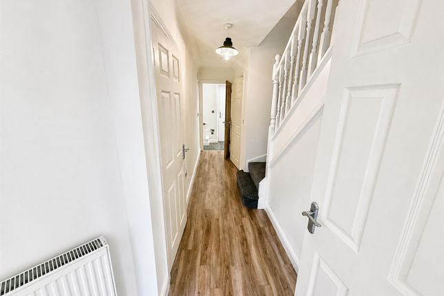 20, Wilton Close, Blackburn photo 2