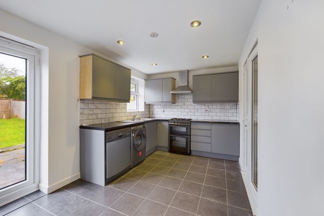 19, Bethune Road, Horsham photo 3