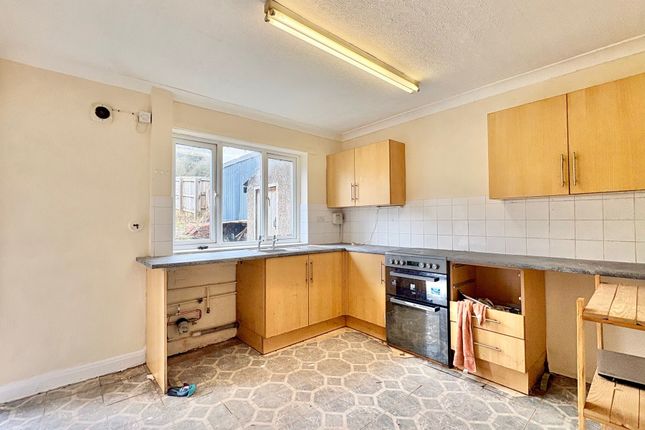 5, Darley House Estate, Hackney photo 4