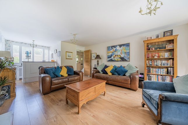 7, Armstrong Close, Sevenoaks photo 2