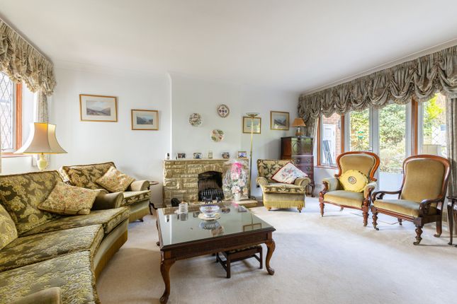5, Embry Close, Stanmore photo 2
