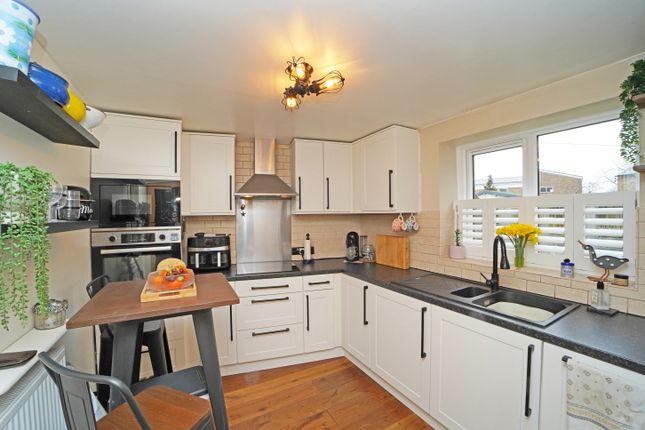 8, The Elms, Highworth, Swindon photo 3