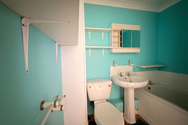Flat A, 109 Southwood Road, Hayling Island photo 4