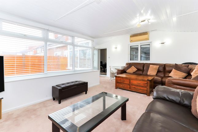 26, Himley Crescent, Wolverhampton photo 4