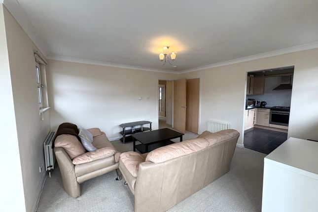 94, Grandholm Crescent, Aberdeen photo 3