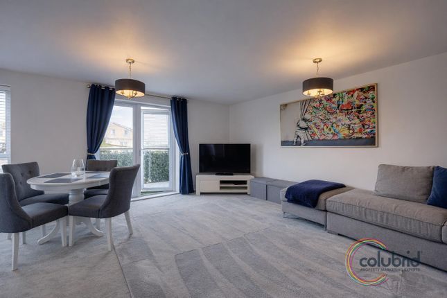 16, Meadow Drive, South Ockendon photo 3