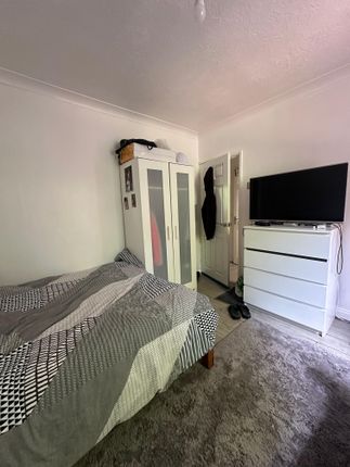 Petersfield Rise, London photo 2
