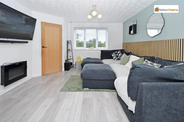 6, Comfrey Close, Stoke-On-Trent photo 4