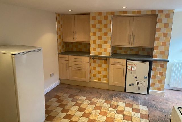35, Longroyd Avenue Beeston Leeds photo 3