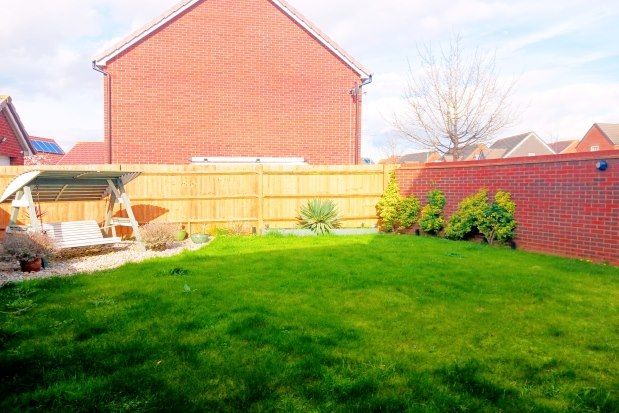 Semi-detached house to rent in Bilberry Avenue, Waterlooville