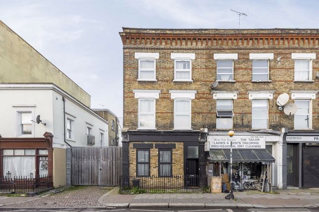 Thumbnail Flat to rent in Kilburn Lane, London