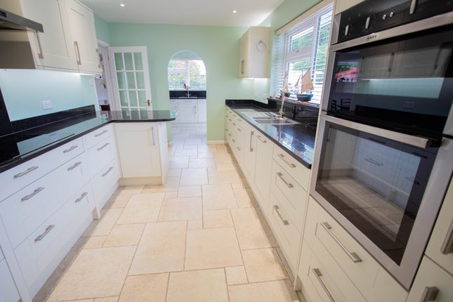 23 Moorlands, West Hill, Ottery St Mary photo 3