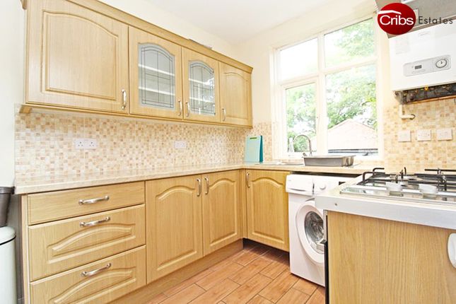 108 Sutton Common Road, Sutton photo 4