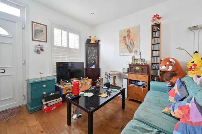 84 Regent Street, Watford photo 4