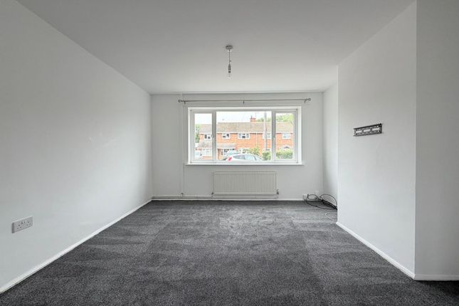 37 Colwell Avenue, Gloucester photo 3