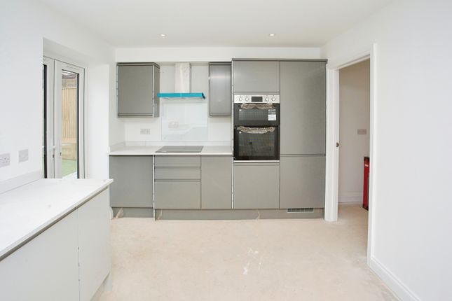 End terrace house for sale in Weston Lane, Southampton, Hampshire