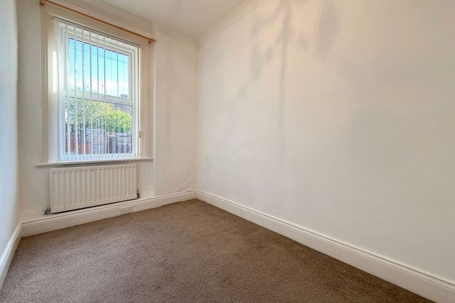 30 Faraday Grove, Gateshead photo 5