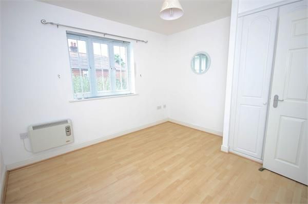 19, Bellfield Close, Witham photo 4