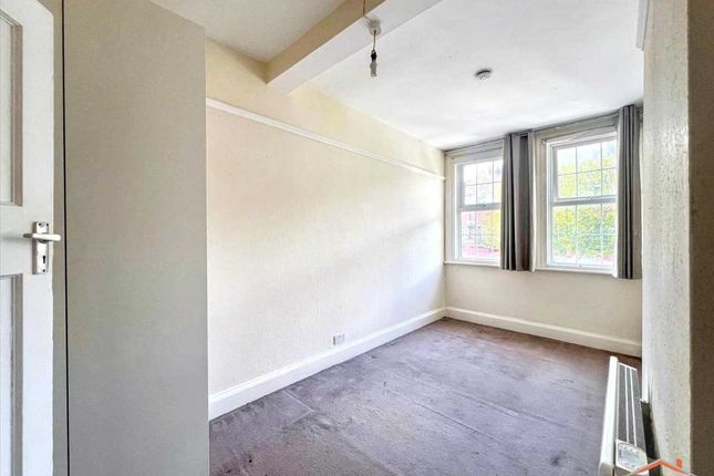 226A, Station Road, Edgware photo 3
