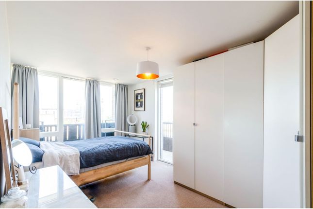 Flat for sale in 104 Wandsworth High Street, Wandsworth