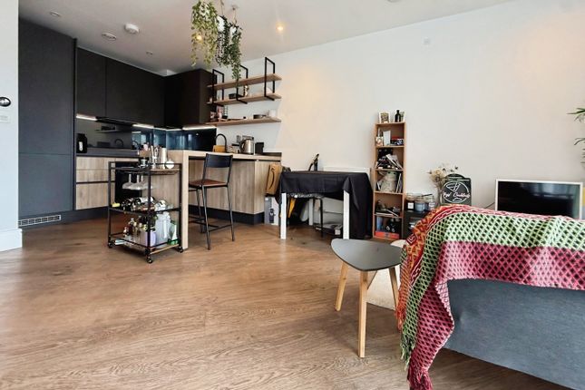 Flat 101, 50, Flagstaff Road, Green Park, Reading photo 2
