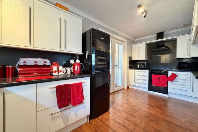 85, Windsor Avenue, Falkirk photo 2