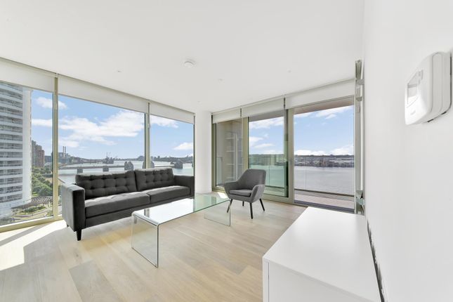 Thumbnail Flat to rent in Liner House, Royal Wharf, London