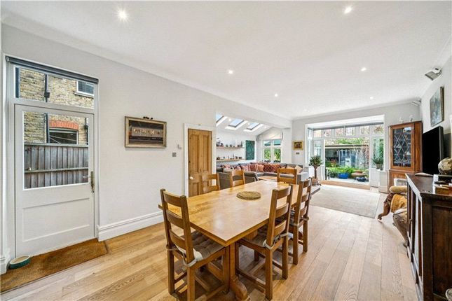 8, Madrid Road, London photo 4