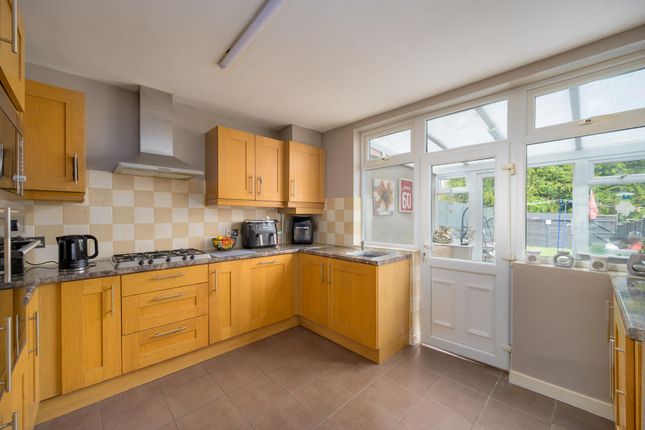 18, Alder Road, Coventry photo 4