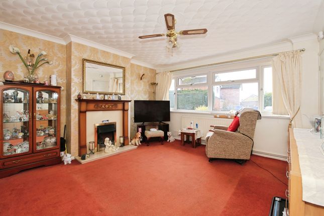 9, Pingle Close, Peterborough photo 2