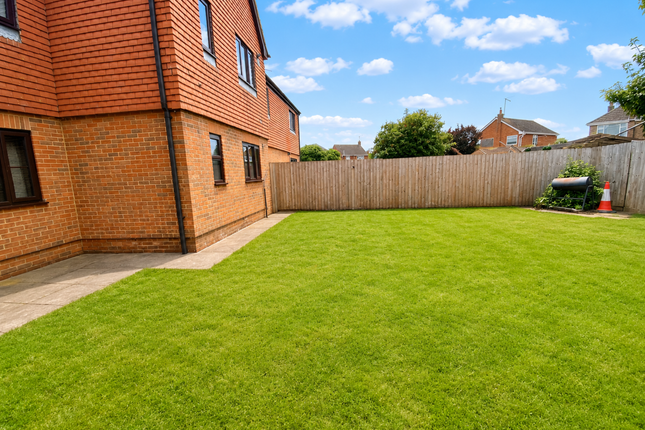 9, Pearl Court, Holbeach photo 4