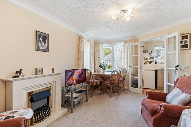 Flat 7 Magnolia Court, 20, Horn Cross Road, Plymouth photo 2