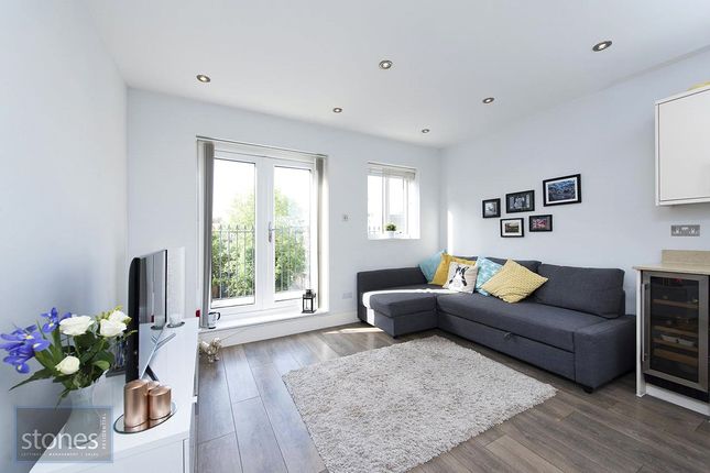 Thumbnail Flat to rent in Holden Road, Woodside Park, London