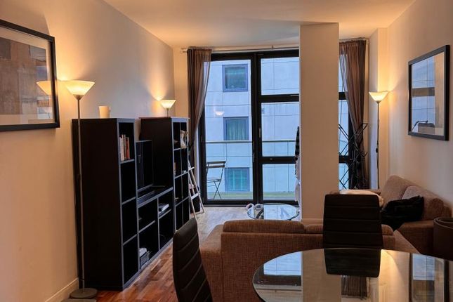 Shared accommodation to rent in South Quay Square, London