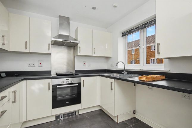 26, Steeple Way, Rushden photo 2